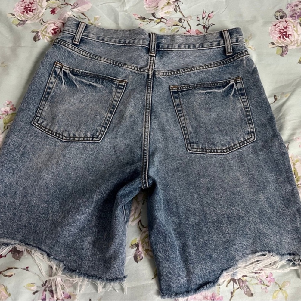 Shorts - Picture 5 of 5